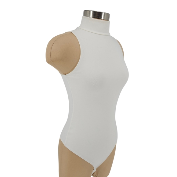 Nine West Sculpting Bodysuit Ivory Sleeveless Mock Neck Top Small - Picture 2 of 9